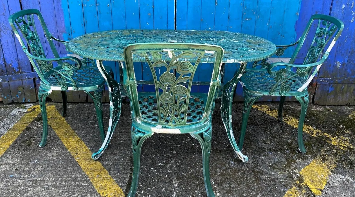 Garden Table & Chairs - Image 1