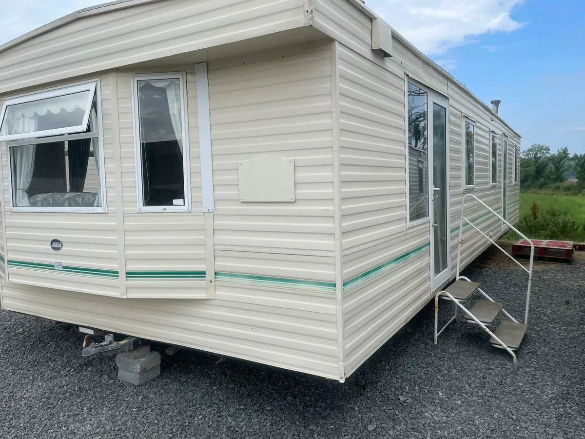 Caravan - Image 1