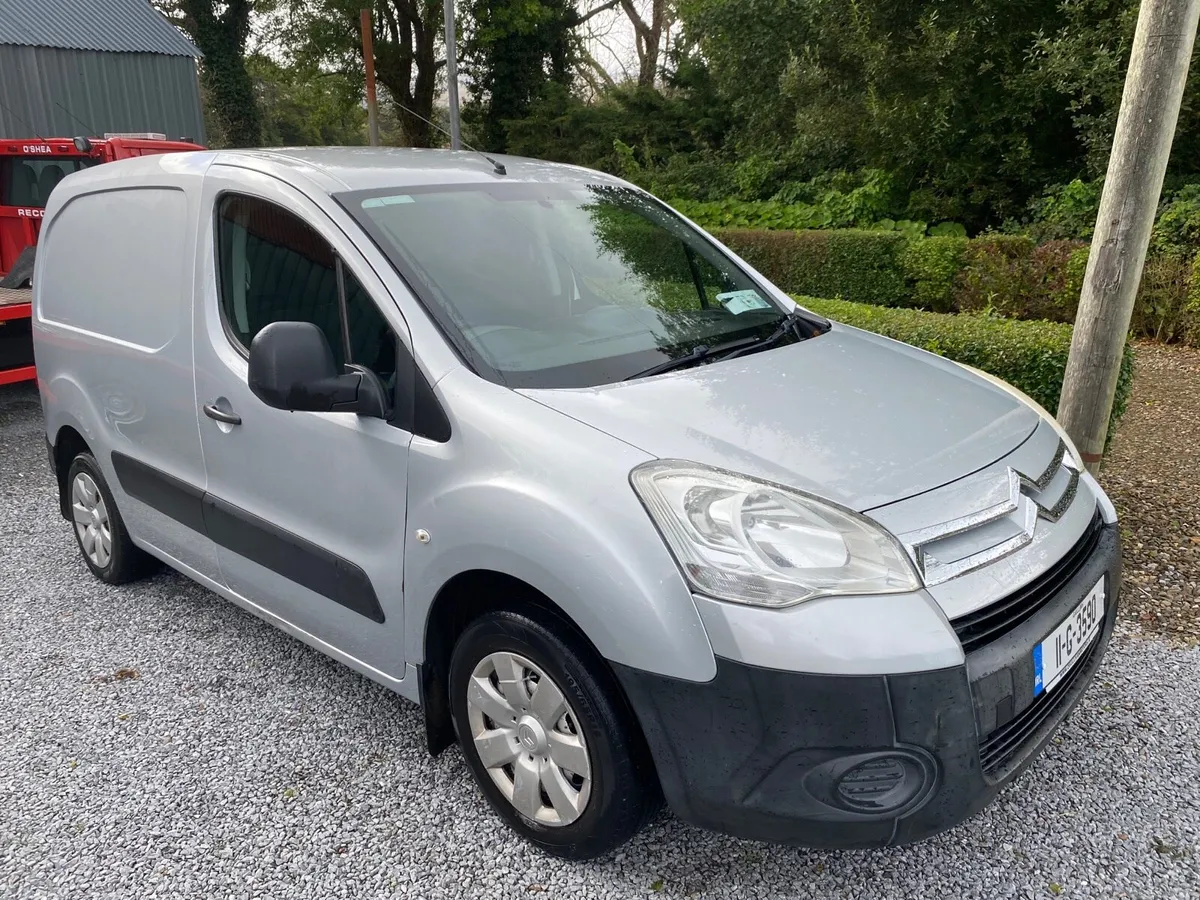2011 CITREON BERLINGO NEW CVRT 8/26 & TAXED 8/26 - Image 1