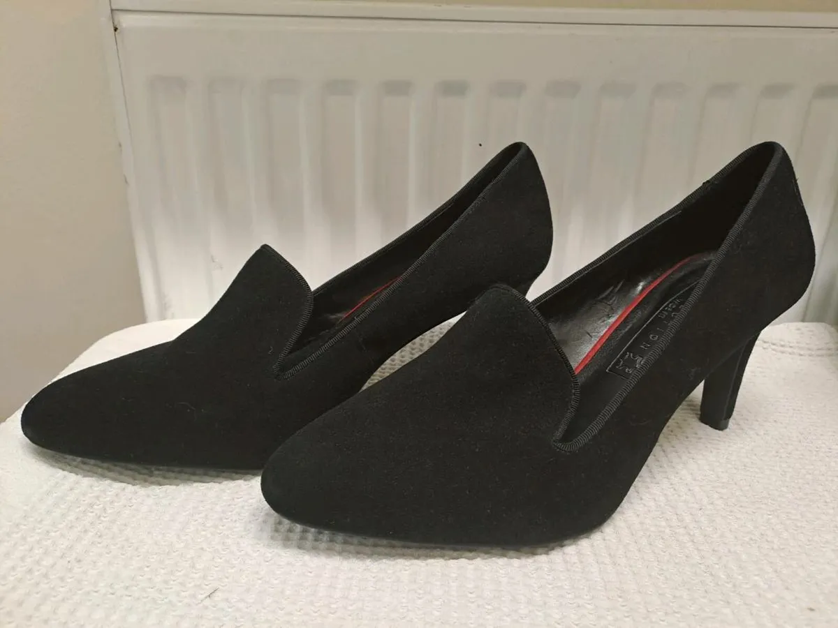 M&S black suede heels size 6.5 - Image 1