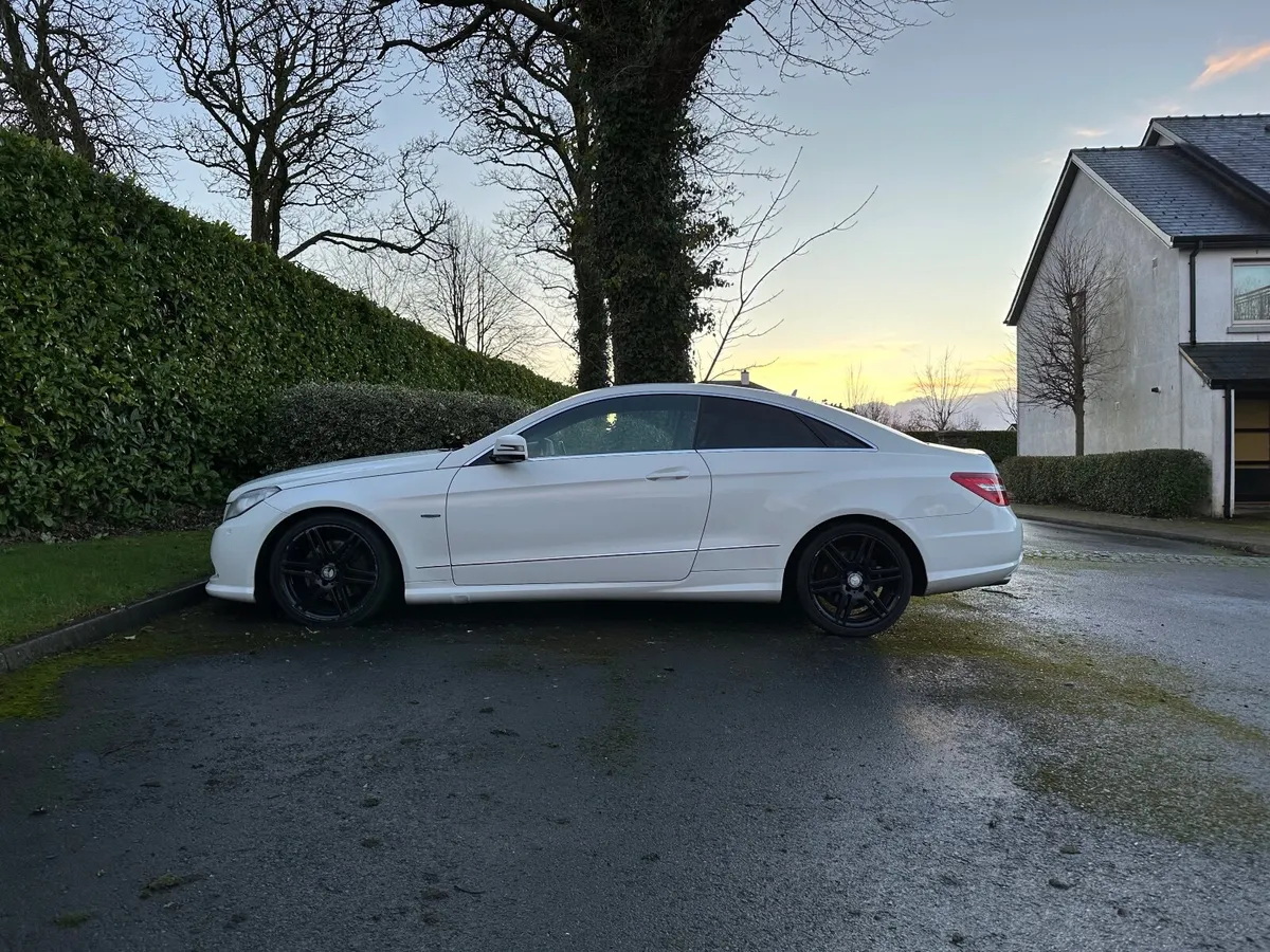 Mercedes-Benz E-Class Sport Coupe - Image 3