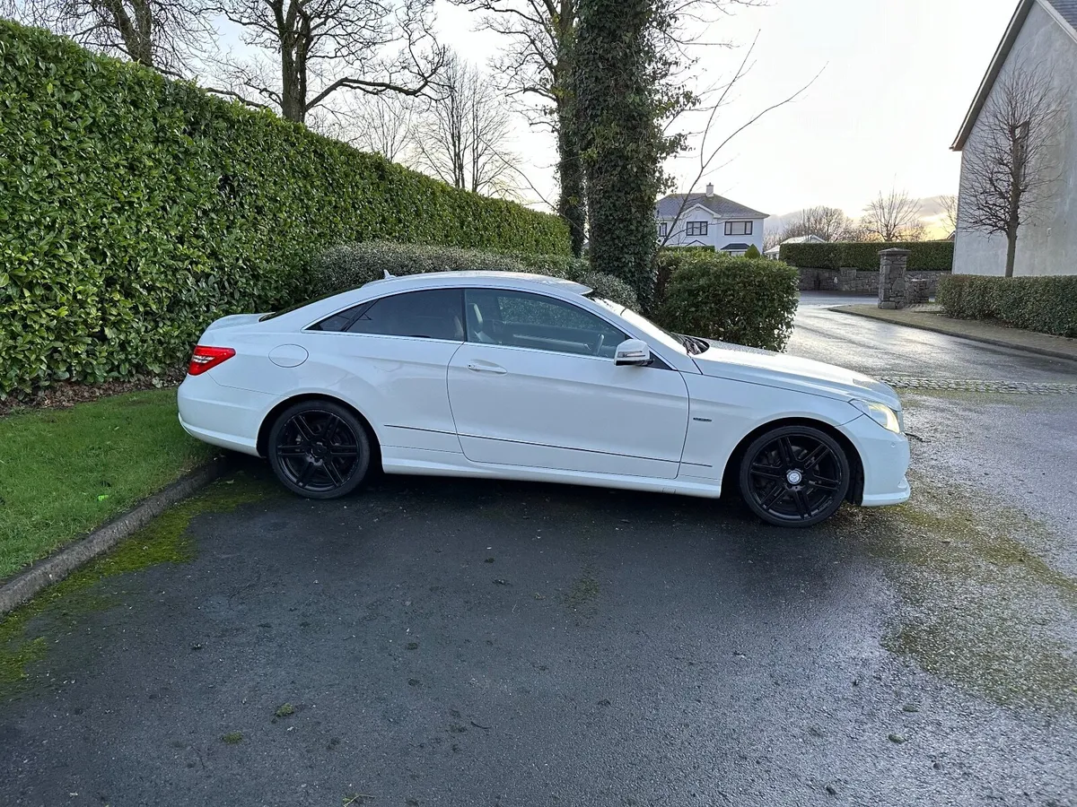 Mercedes-Benz E-Class Sport Coupe - Image 4