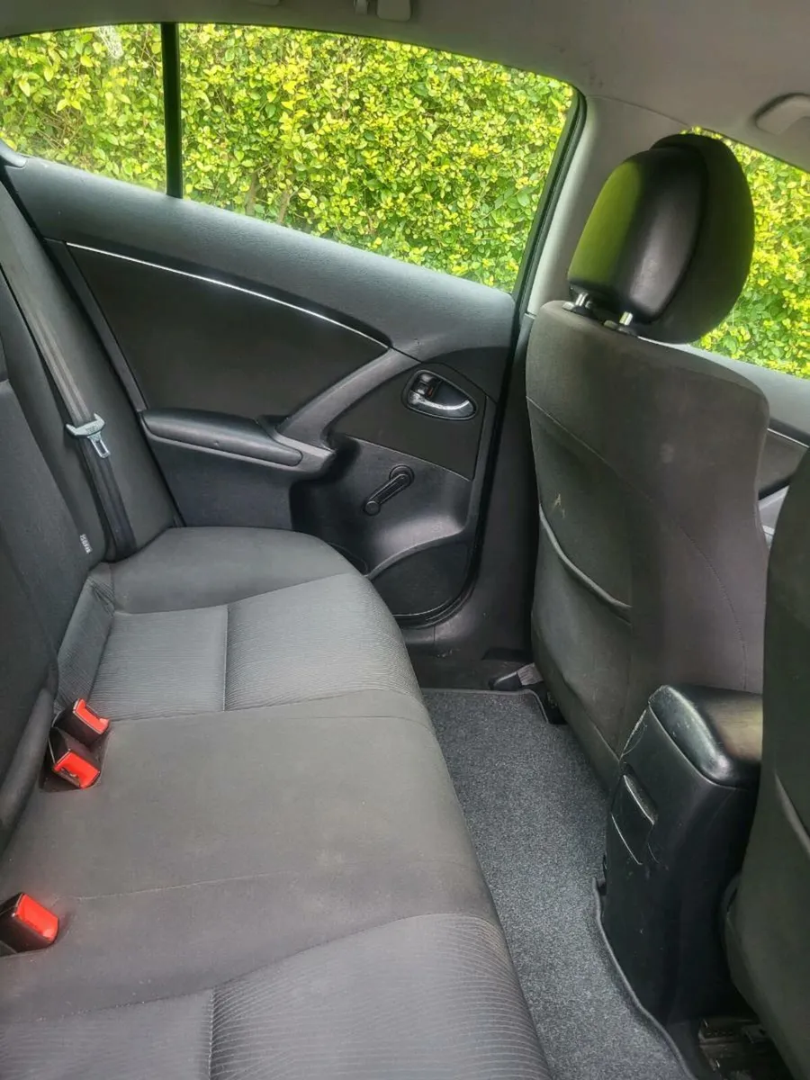 Toyota avensis - Image 2