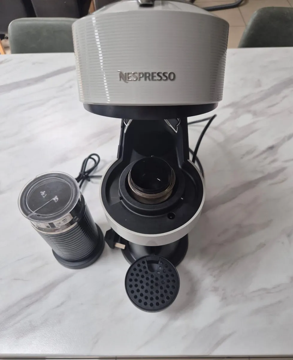 Nespresso Vertuo Coffee machine - Image 4