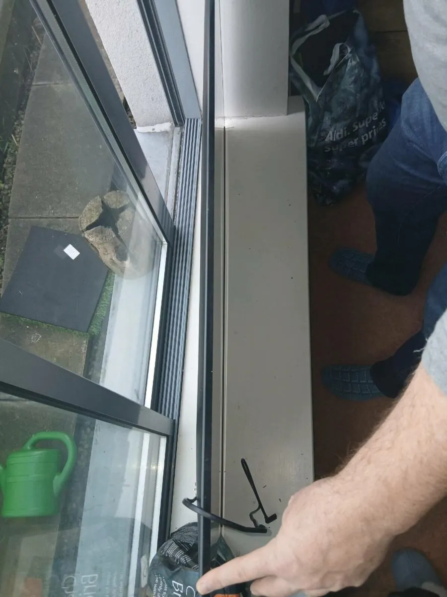 TV - Image 2
