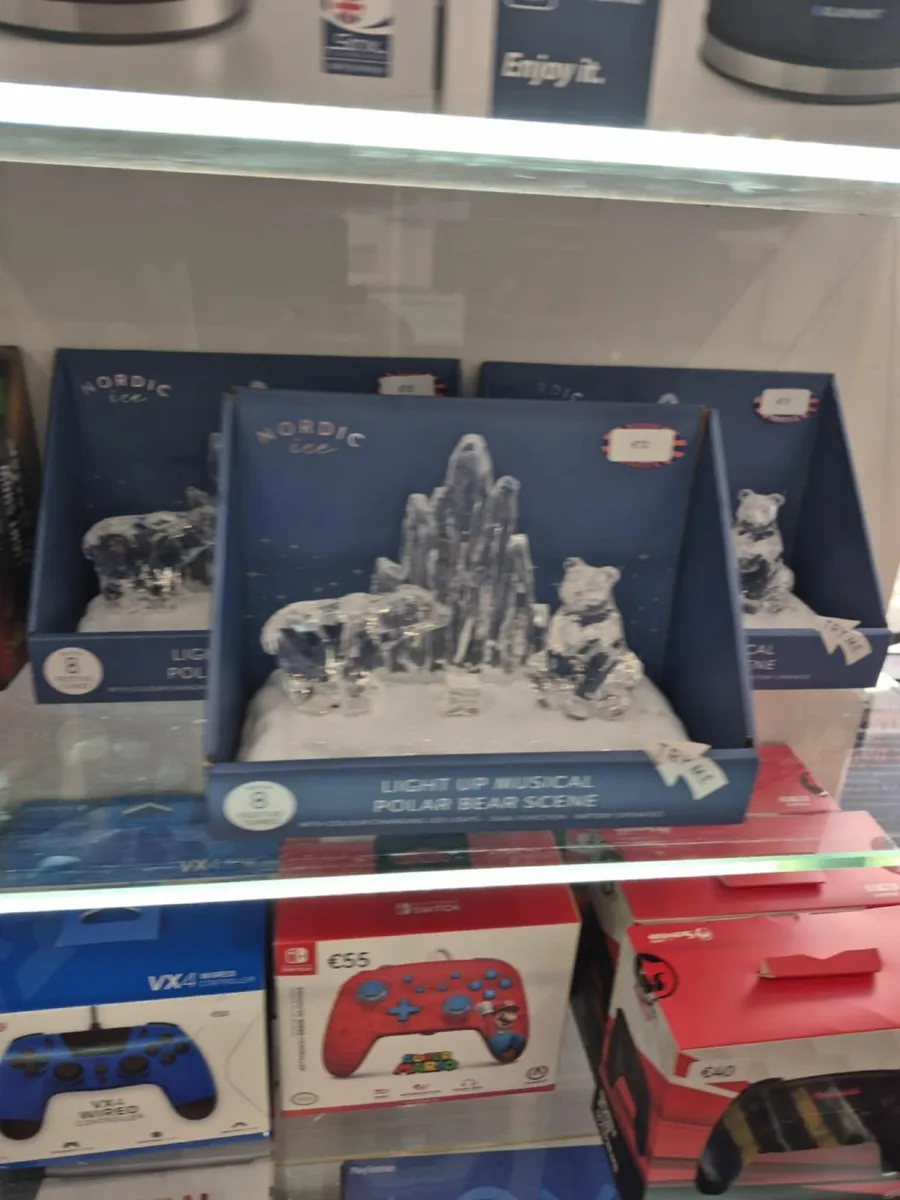 Christmas Lights & Items - Image 1