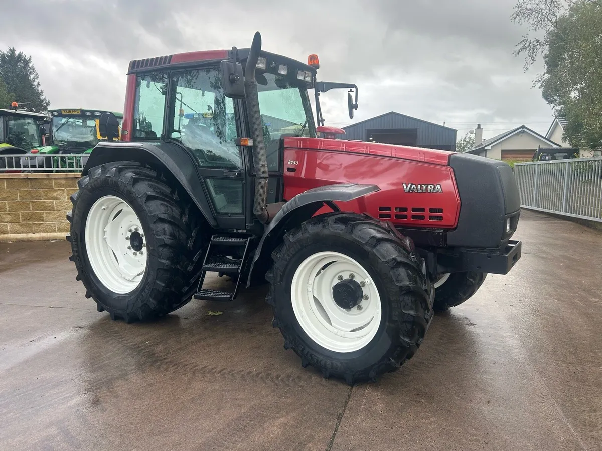 Valtra 8150 - Image 1