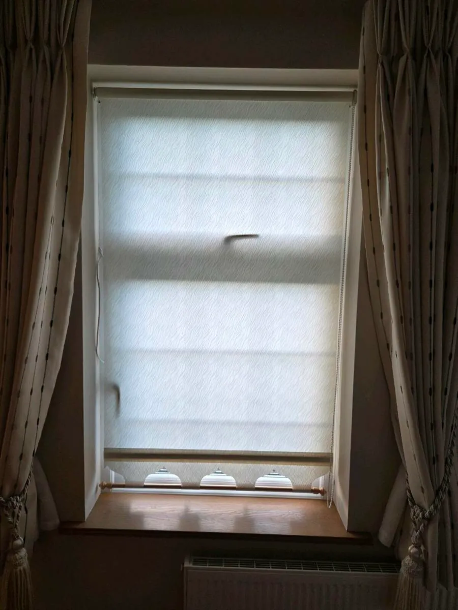 Blinds - Image 1