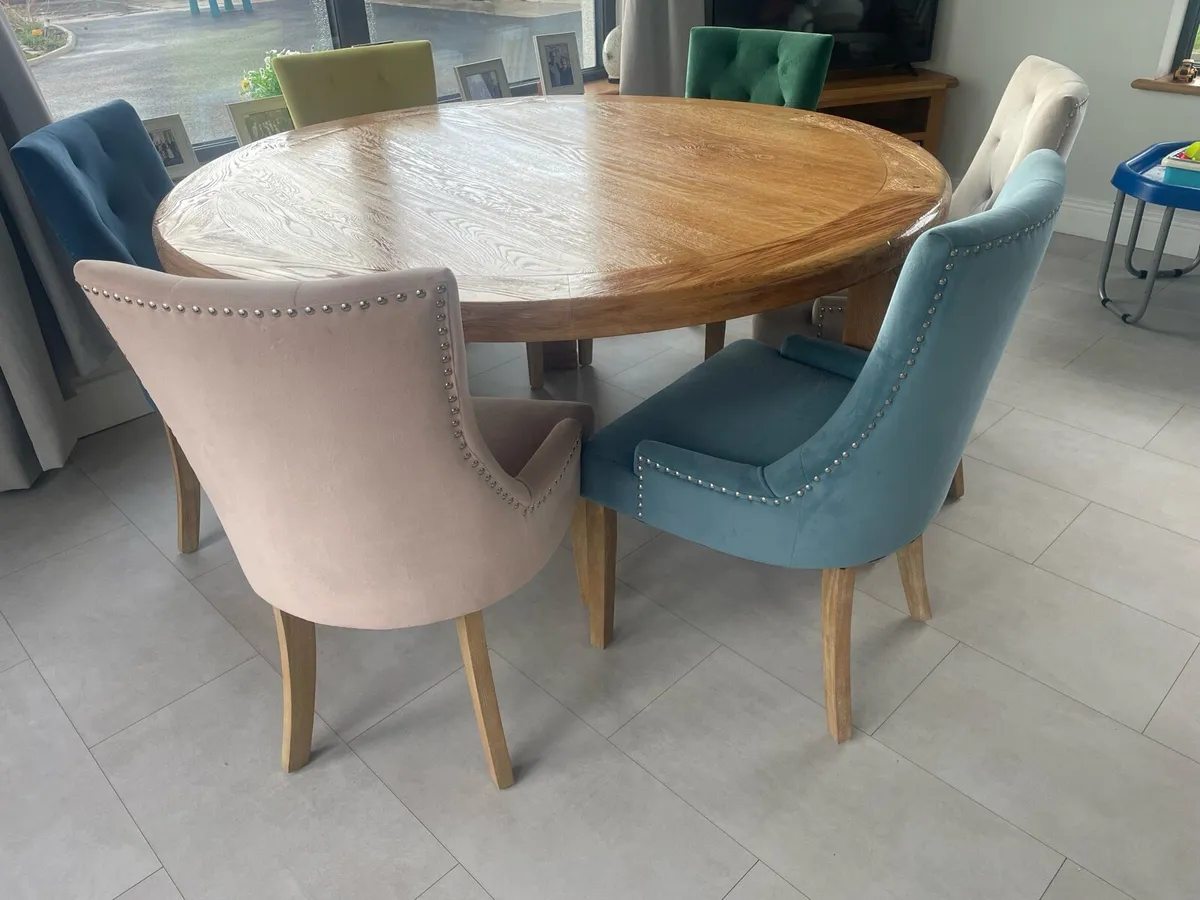 Dining room table and chairs - Image 2