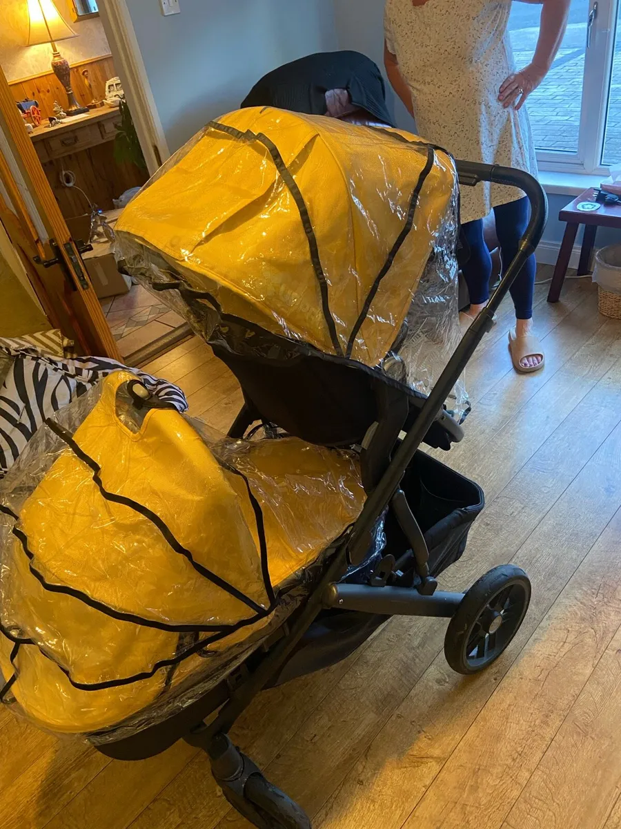 Uppababy multi Stroller. - Image 4