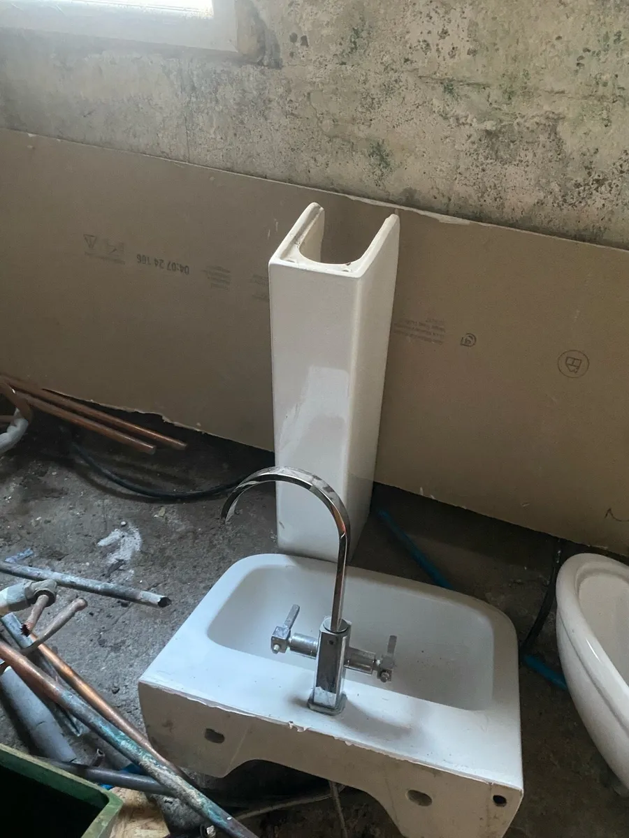 bathroom sinks and toilet - Image 3