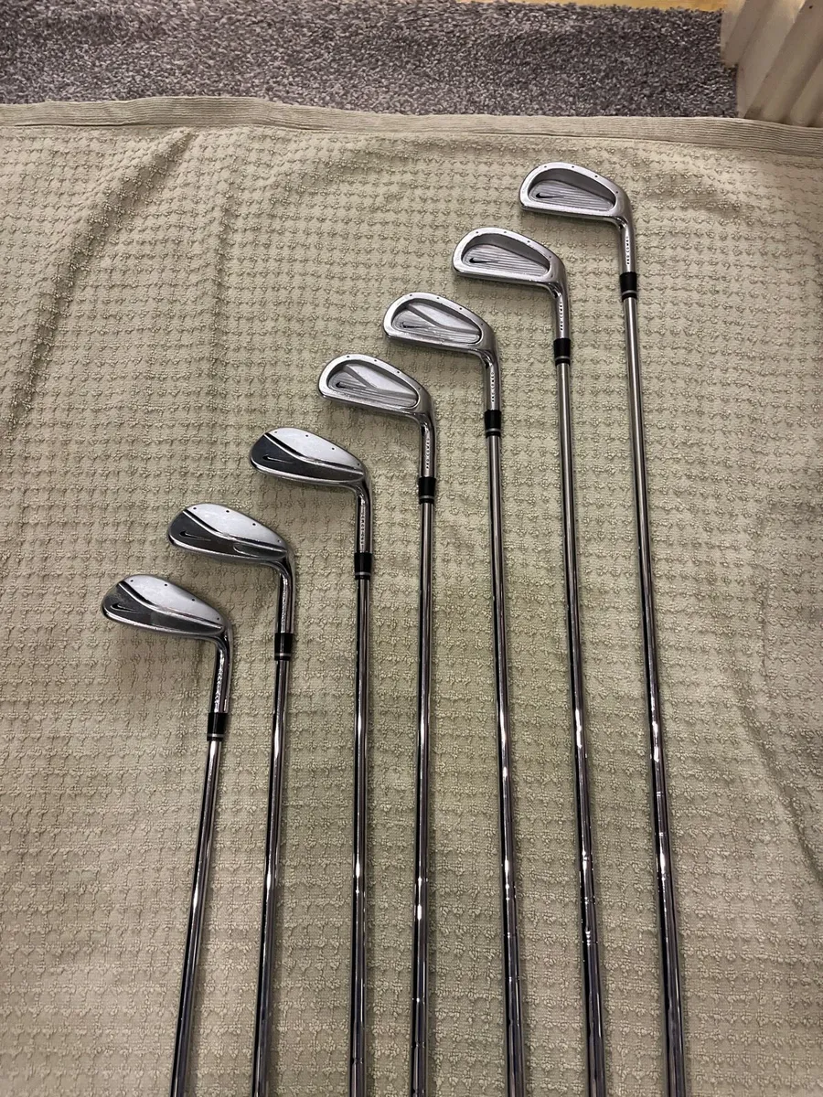Golf irons - Image 1
