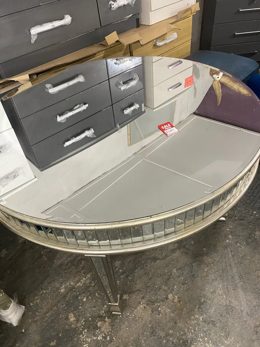 New in packing round mirror dining table