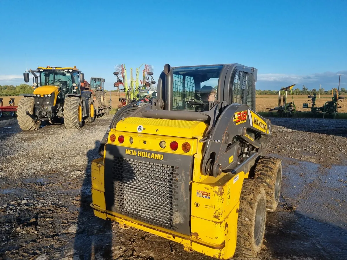 New Holland 318 skid steer - Image 4