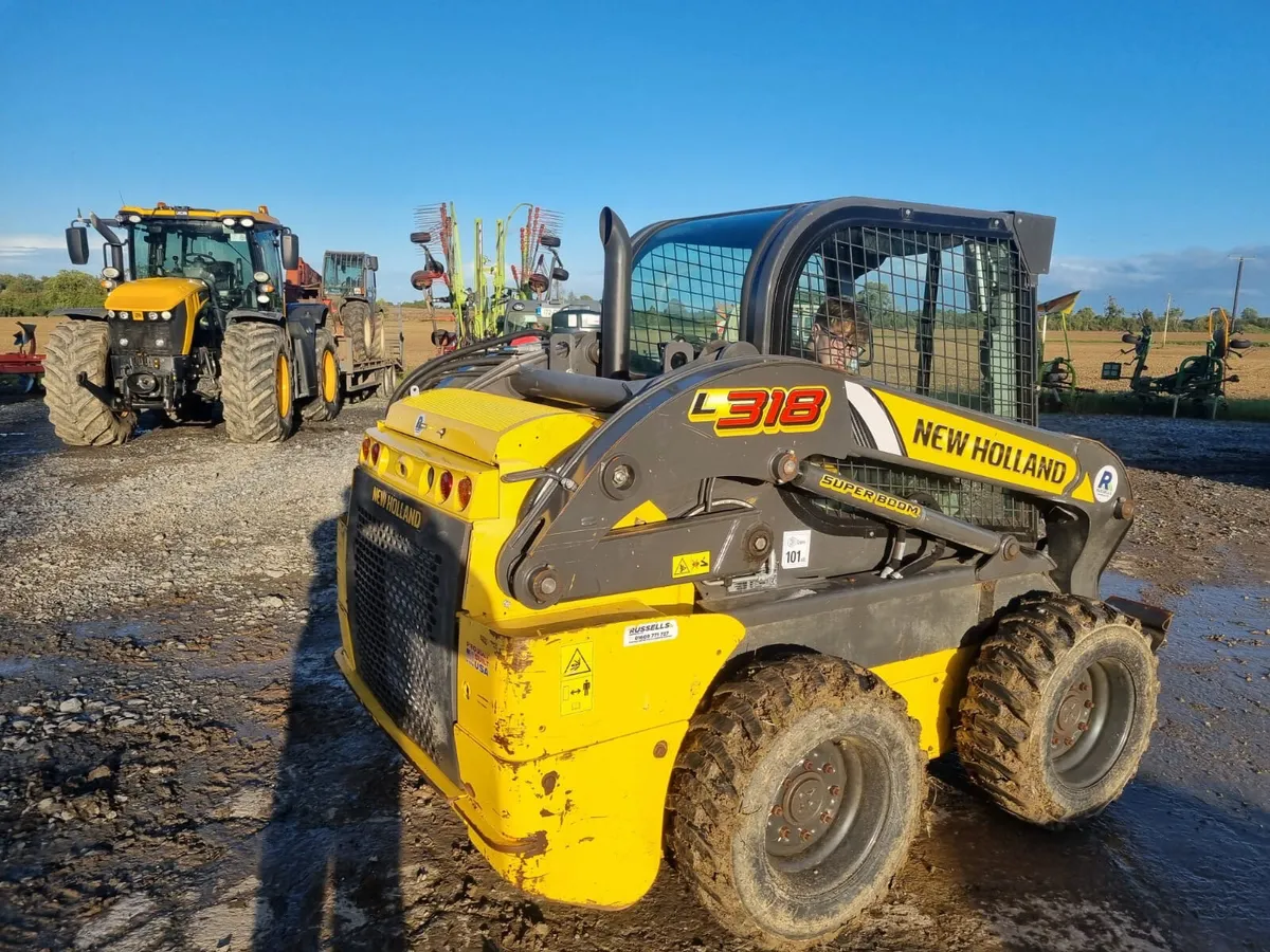 New Holland 318 skid steer - Image 3