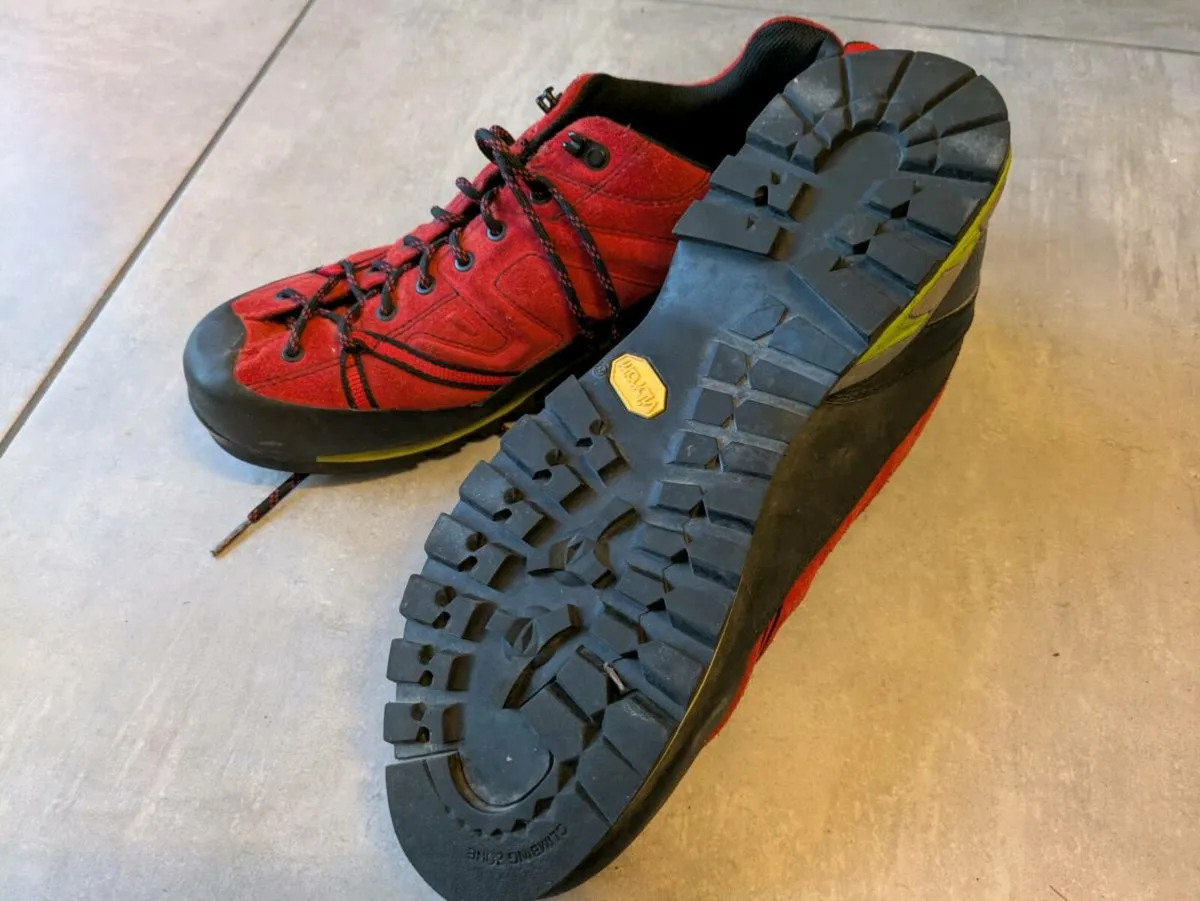 Millet MIG 1232 Approach Hiking Shoes – Size EU 45 - Image 1