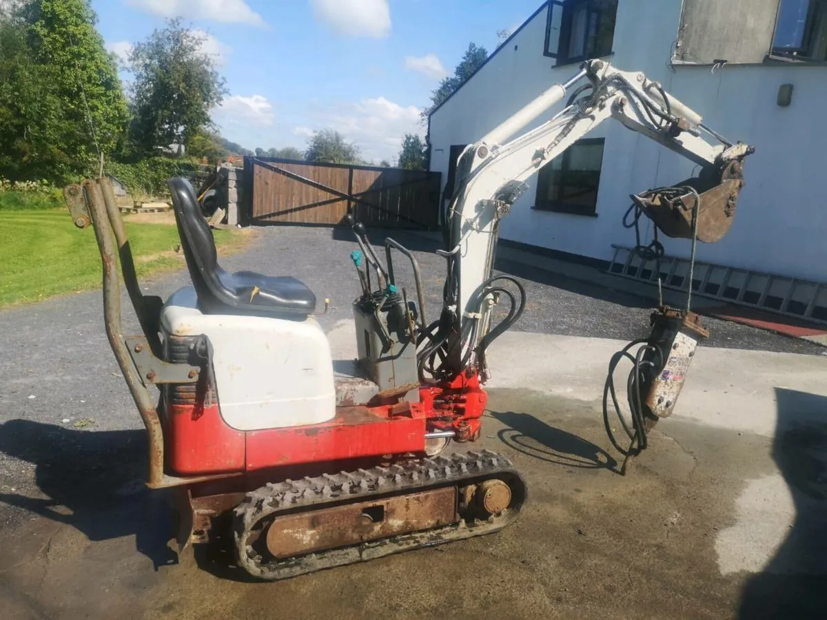 Takeuchi tb 108 micro digger - Image 1