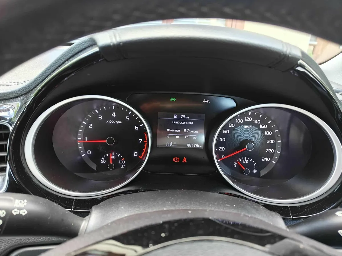 Kia Ceed 2019 - Image 2