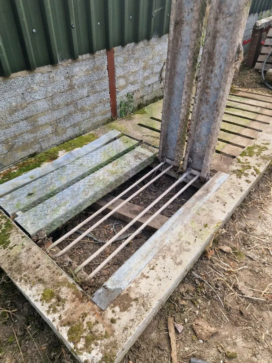 Slat - Image 1