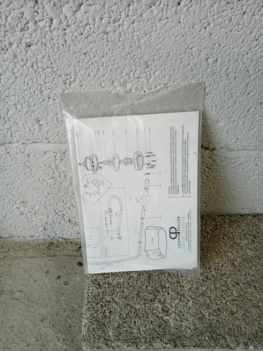 CP3 SPRAYER  AND EXTRAS - Image 4