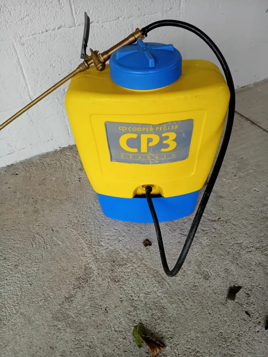 CP3 SPRAYER  AND EXTRAS - Image 1