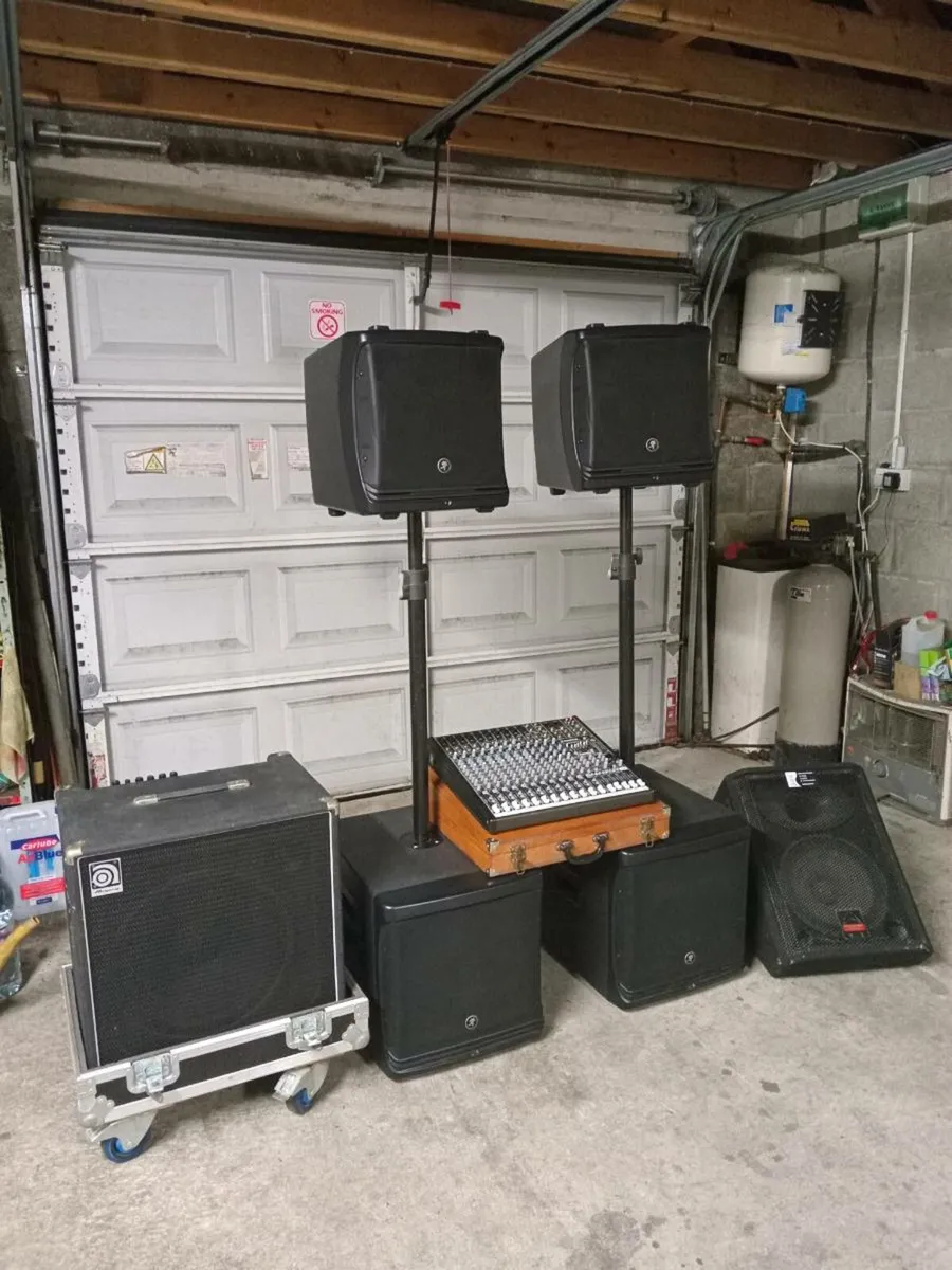 Music equipment - Image 1