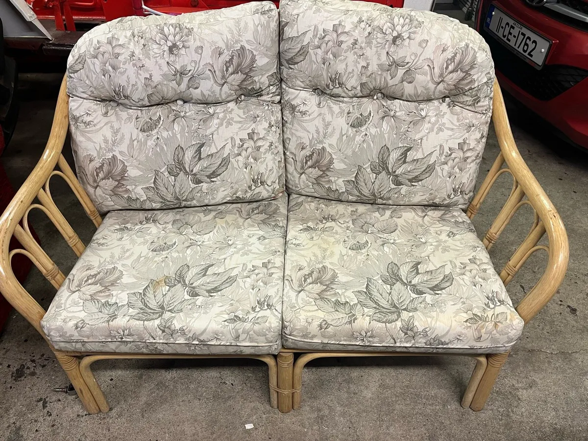 Two Seater sunroom sofa - Image 2