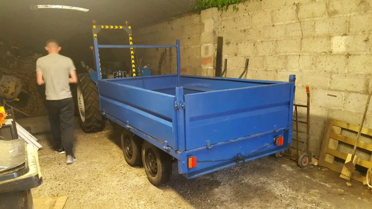Trailer - Image 1