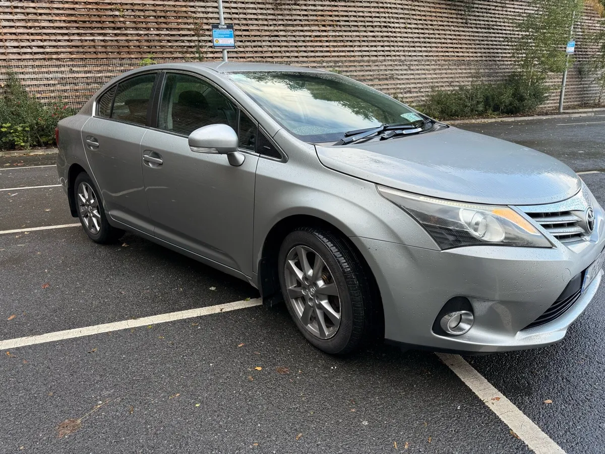 Toyota avensis 2 diesel no damage - Image 1