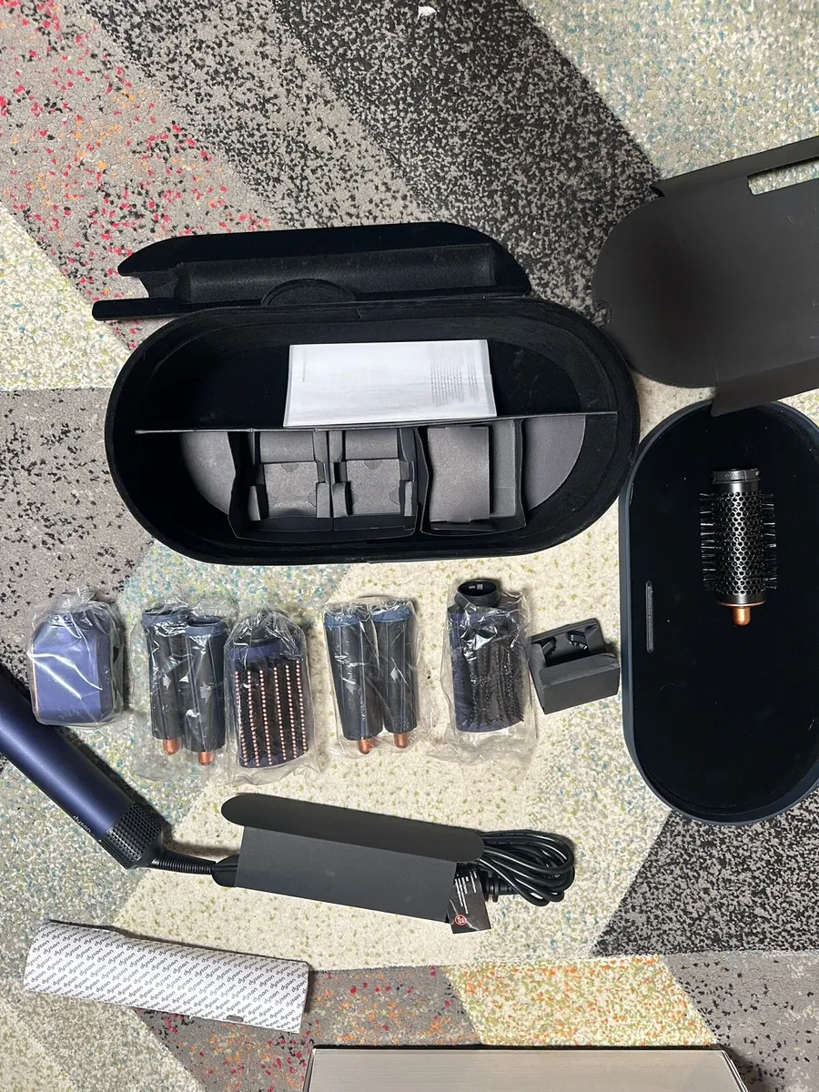 Dyson AirWrap Comeplete - Image 1