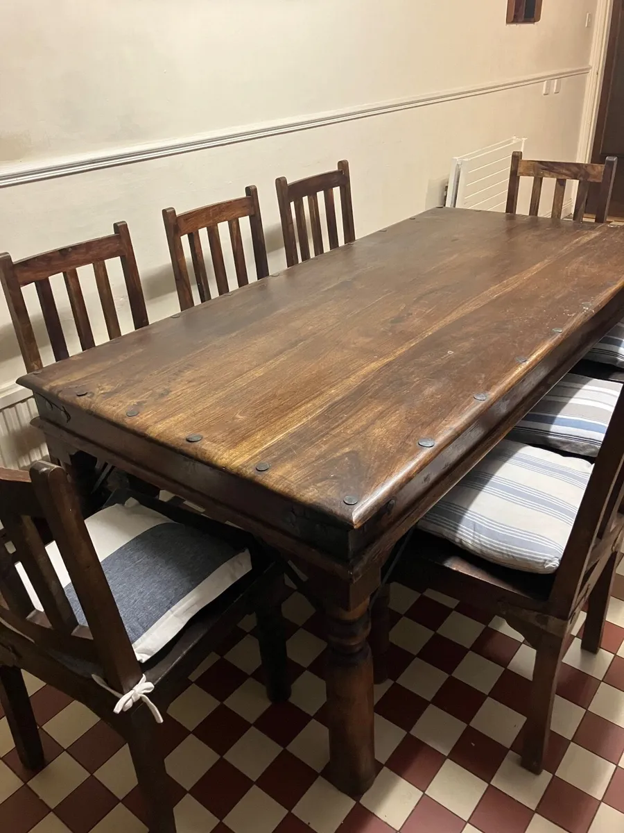 Kitchen table & chairs - Image 1