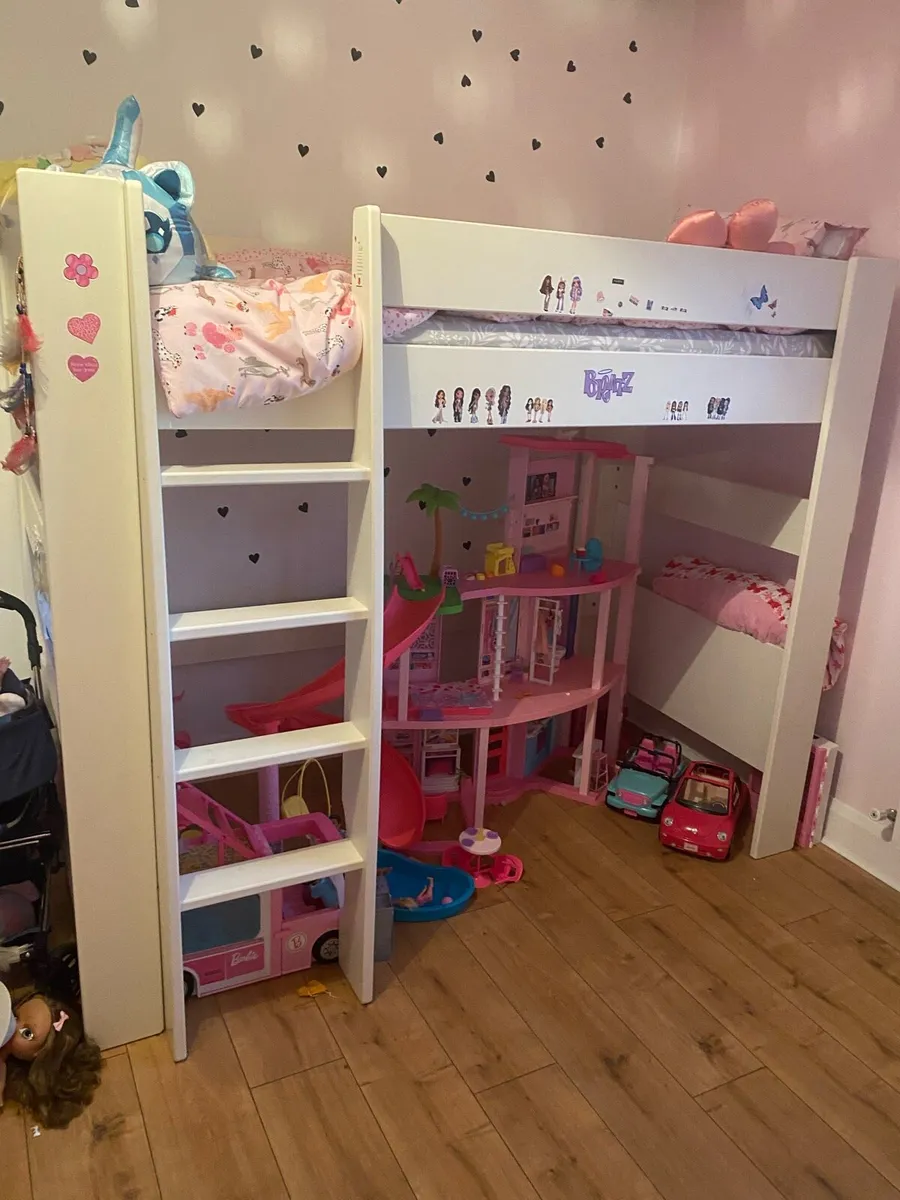 Kids bed - Image 1