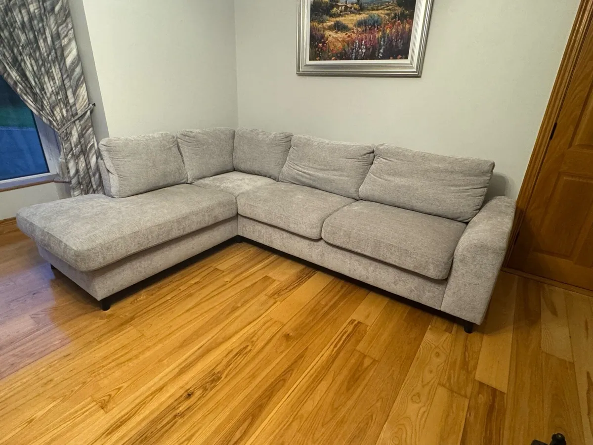 L-Shaped Corner Couch & Pouffe - Image 3