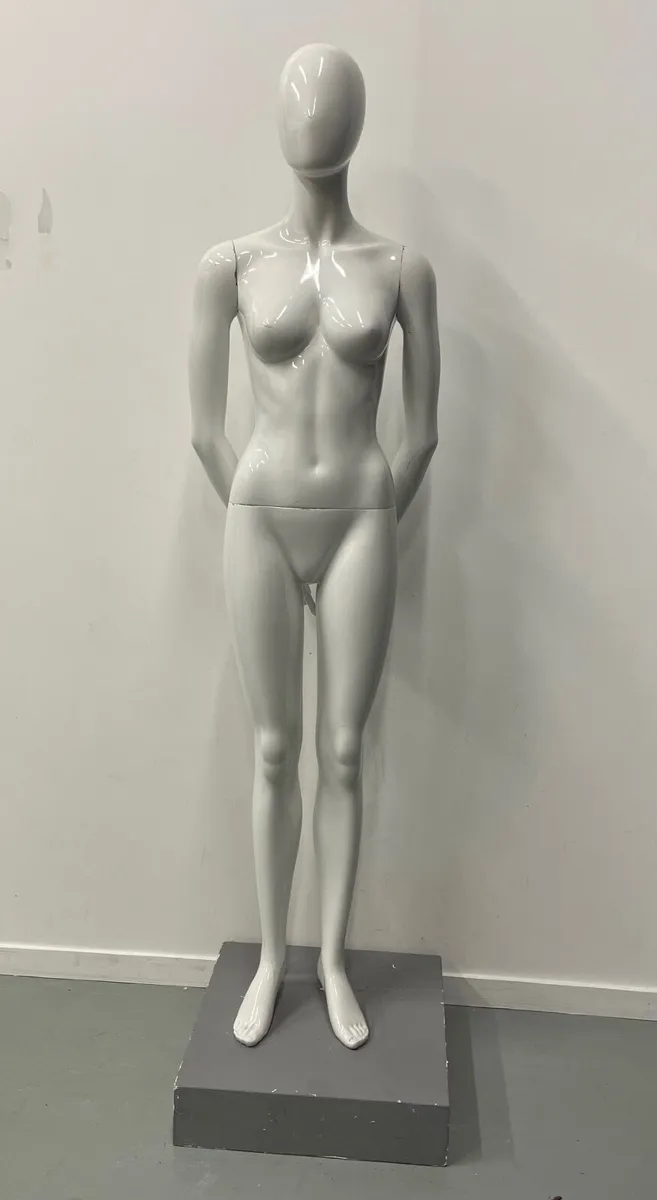 Female Mannequin Full Body - White X1 - Image 1