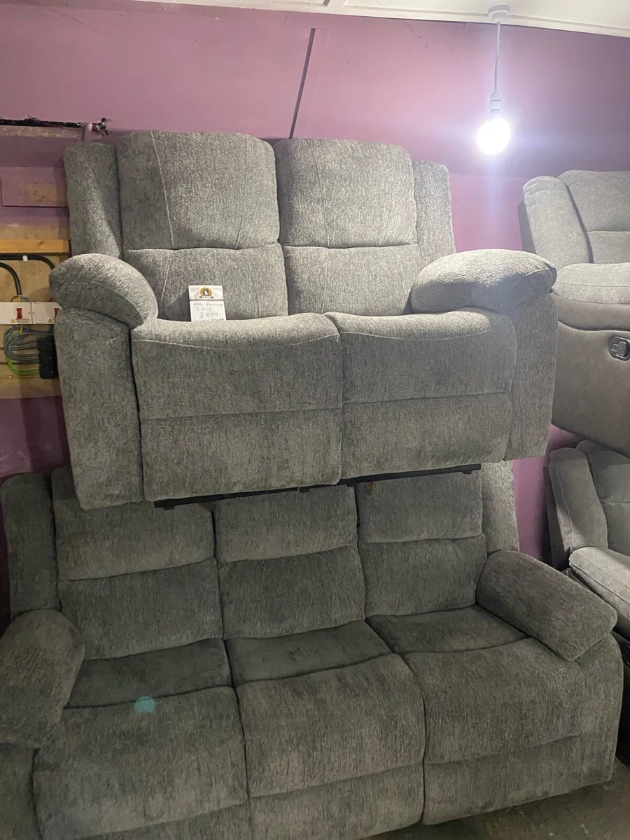 New 3 and 2 recliner sofa set