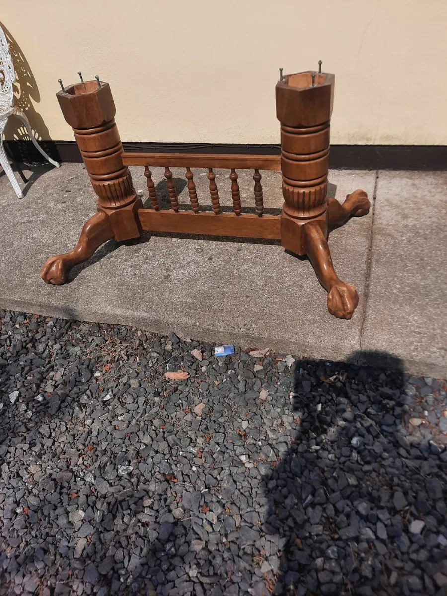 Table pod - Image 1
