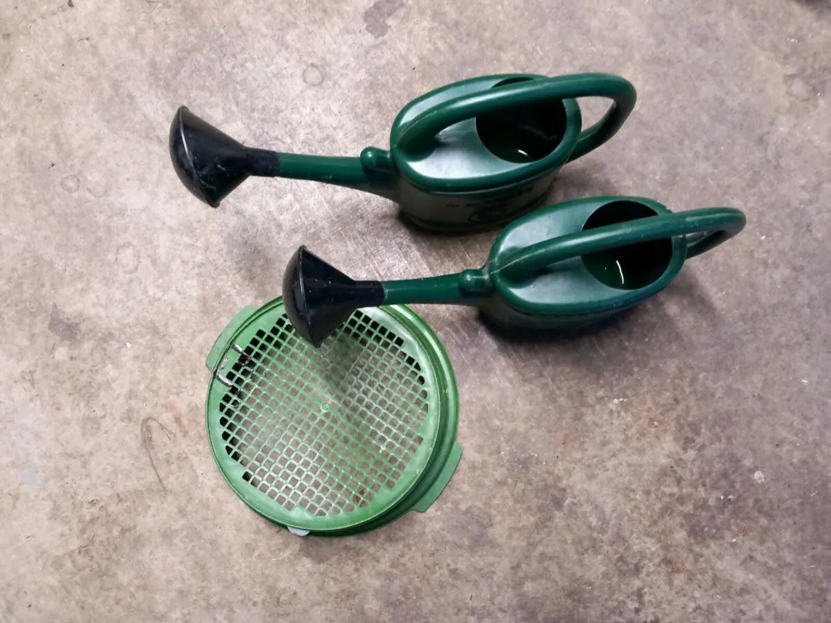 Watering cans - Image 2
