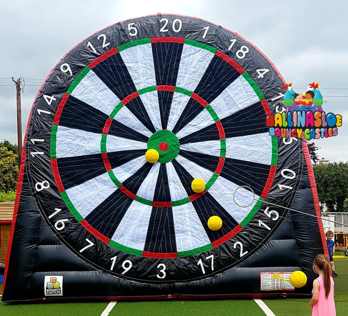 Inflatable footdart board - Image 1