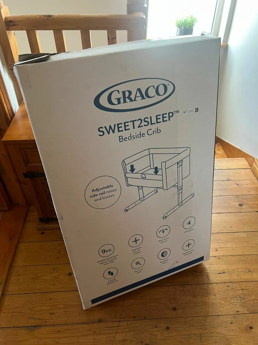 Graco bedside crib - Image 2