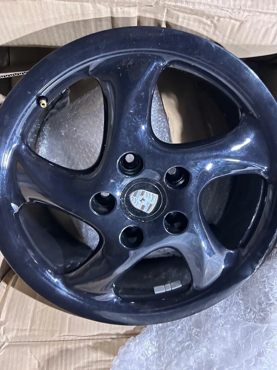 18inch Porsche twist alloys - Image 3