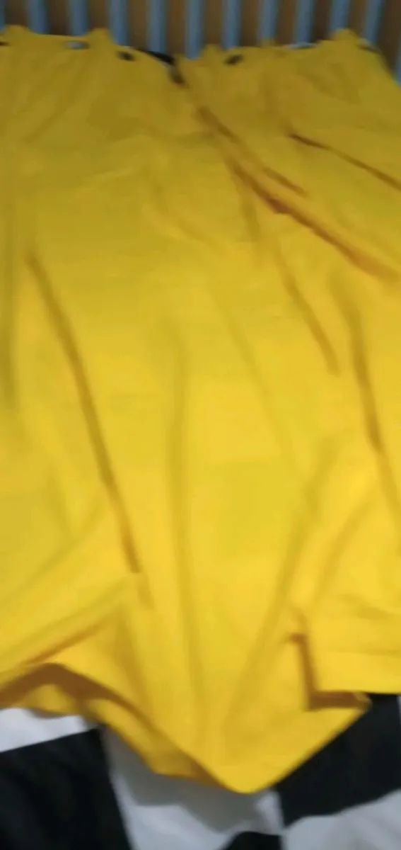 Curtains - Image 2