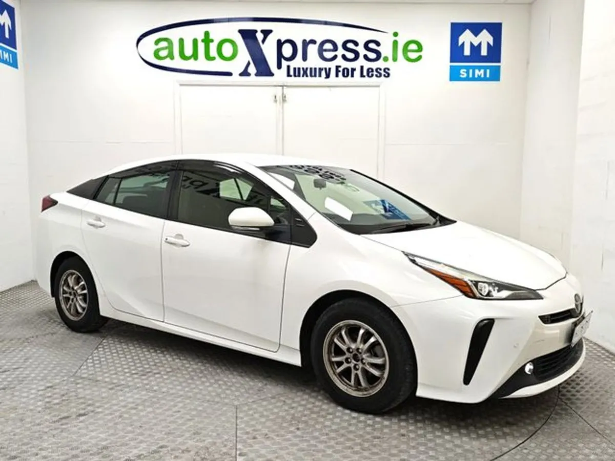 Toyota Prius S 1.8 Hybrid Automatic  Reversing Ca - Image 1