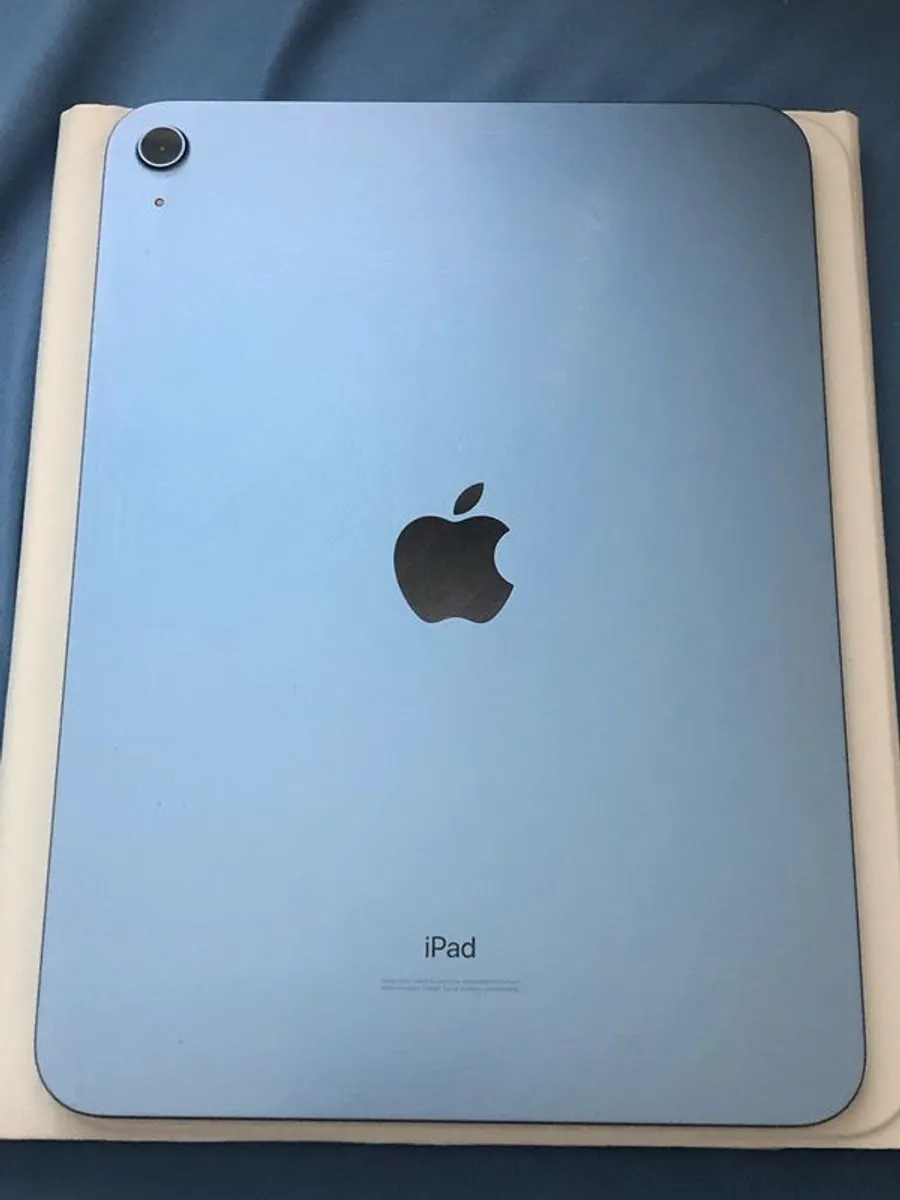 iPad 10th Gen - Image 2