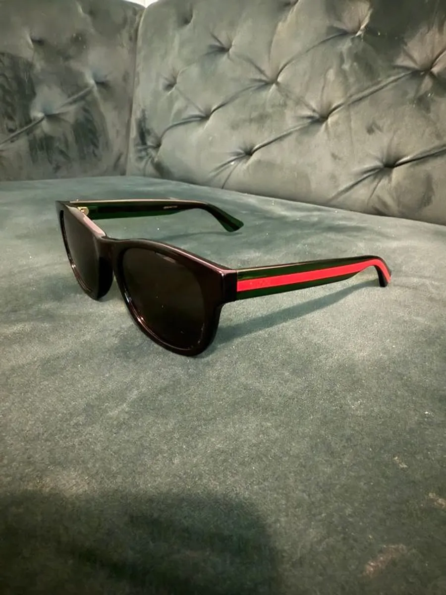 Gucci sun glasses - Image 1