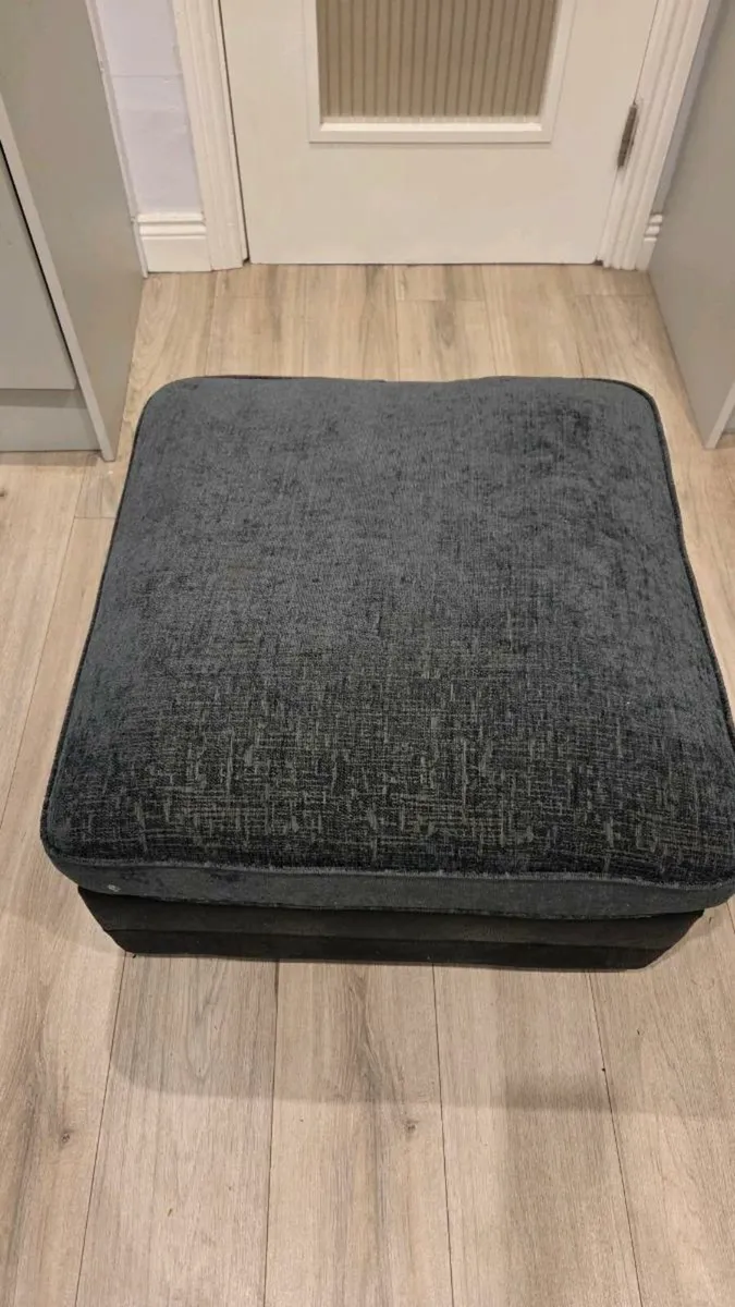Pouffe - Image 2