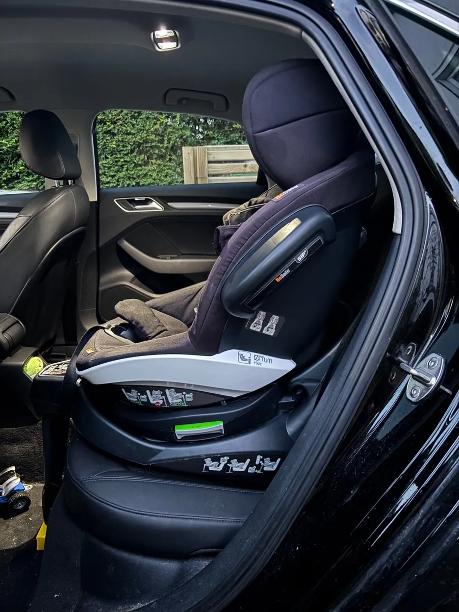 BeSafe IziTurn 360 car seat - Image 1