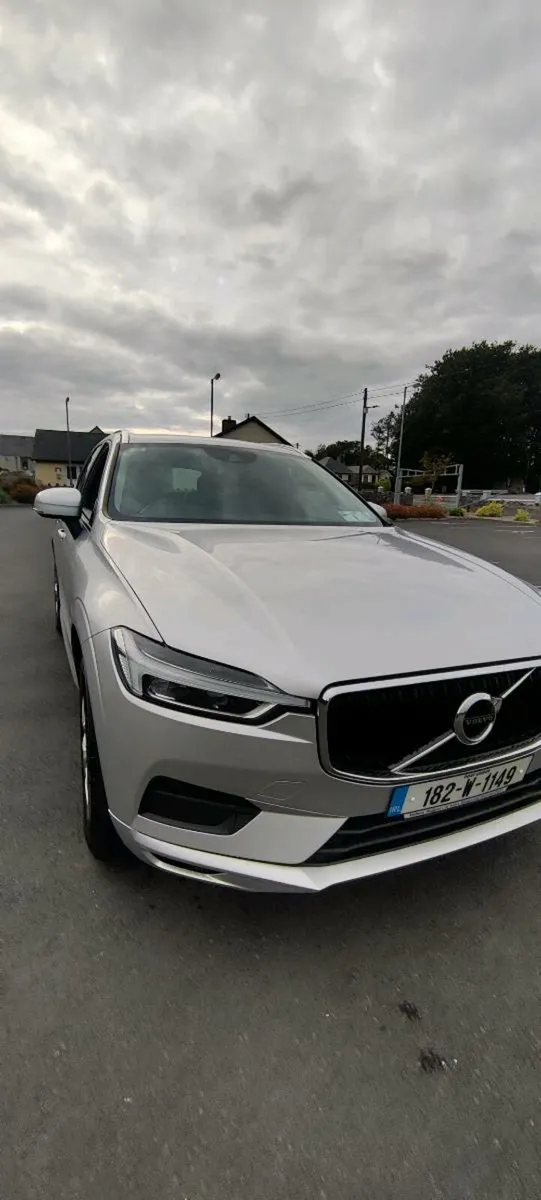 182 Volvo XC60 D4 Momentum 5DR - Image 1