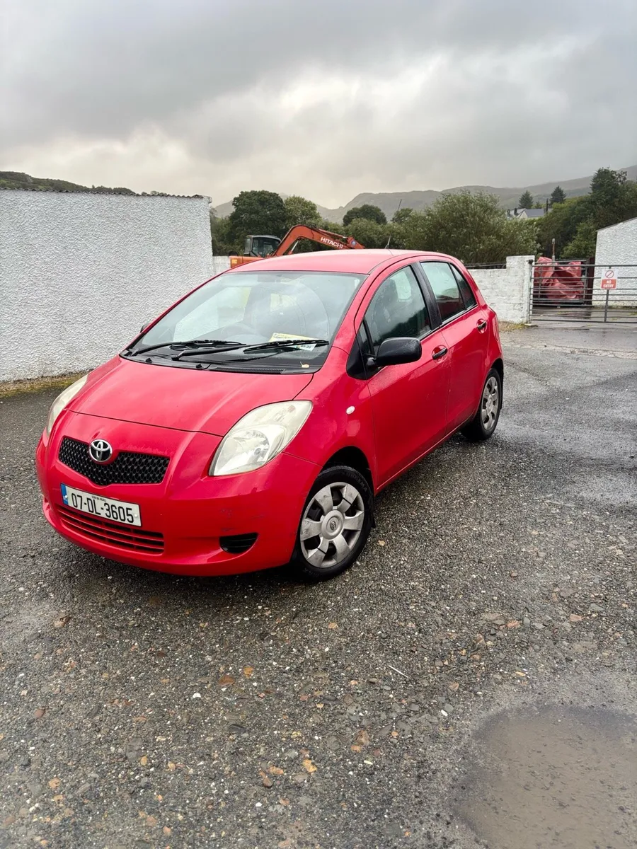 Toyota Yaris - Image 2