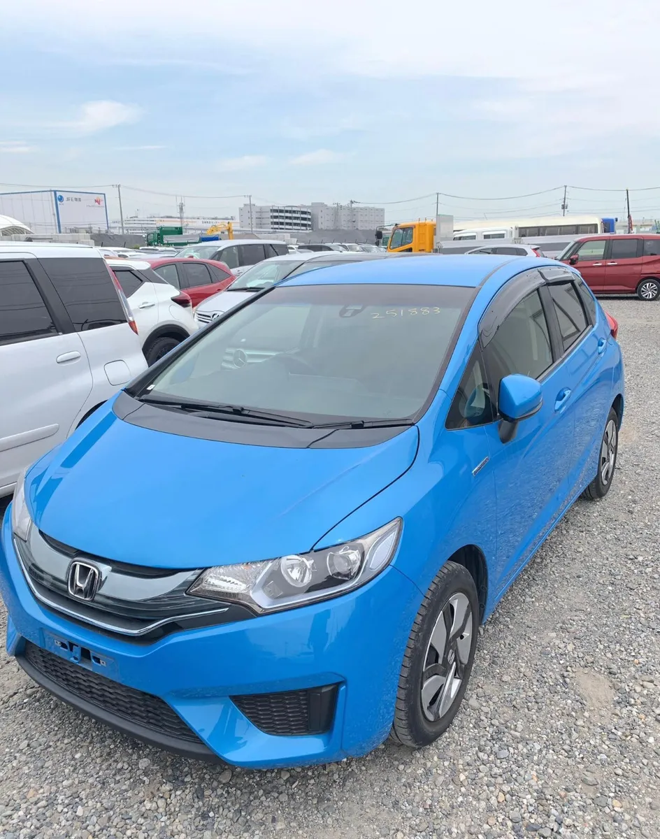 2014 Honda Fit 1.5 Hybrid LOW KMS - Image 1