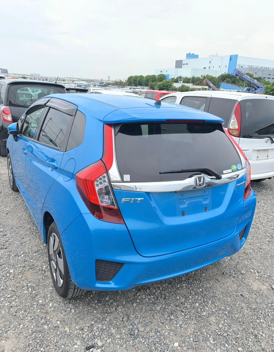 2014 Honda Fit 1.5 Hybrid LOW KMS - Image 3